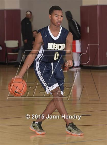 Thumbnail 2 in Glacier Peak vs. St. John Bosco (MaxPreps Holiday Classic) photogallery.