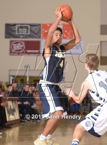 Thumbnail 2 in Glacier Peak vs. St. John Bosco (MaxPreps Holiday Classic) photogallery.