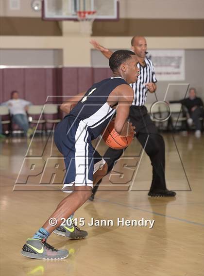 Thumbnail 3 in Glacier Peak vs. St. John Bosco (MaxPreps Holiday Classic) photogallery.