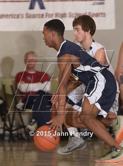 Thumbnail 3 in Glacier Peak vs. St. John Bosco (MaxPreps Holiday Classic) photogallery.