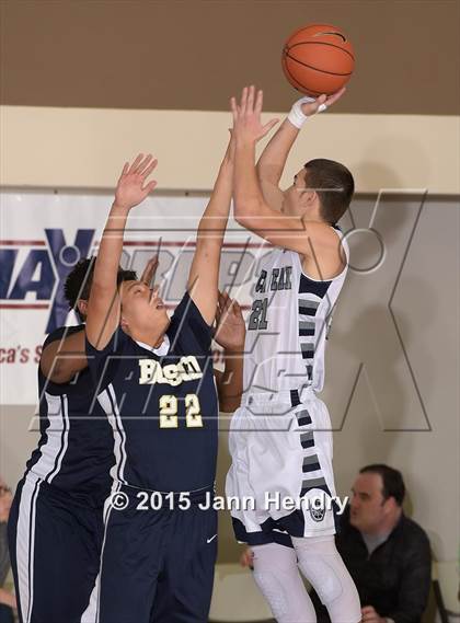Thumbnail 1 in Glacier Peak vs. St. John Bosco (MaxPreps Holiday Classic) photogallery.