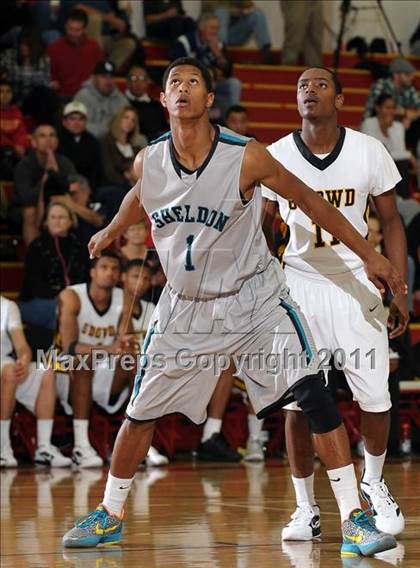Thumbnail 3 in Sheldon vs. Bishop O'Dowd (Father Barry Christmas Classic) photogallery.