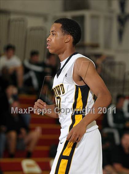 Thumbnail 3 in Sheldon vs. Bishop O'Dowd (Father Barry Christmas Classic) photogallery.