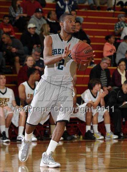 Thumbnail 3 in Sheldon vs. Bishop O'Dowd (Father Barry Christmas Classic) photogallery.