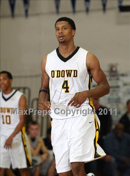Thumbnail 1 in Sheldon vs. Bishop O'Dowd (Father Barry Christmas Classic) photogallery.