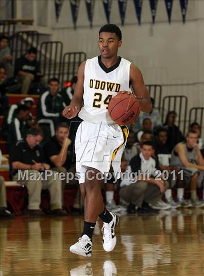 Thumbnail 2 in Sheldon vs. Bishop O'Dowd (Father Barry Christmas Classic) photogallery.