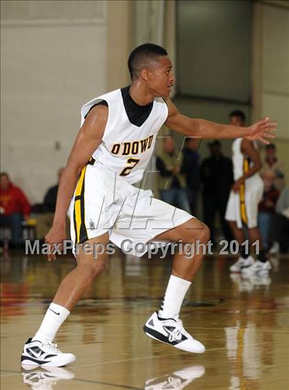 Thumbnail 3 in Sheldon vs. Bishop O'Dowd (Father Barry Christmas Classic) photogallery.
