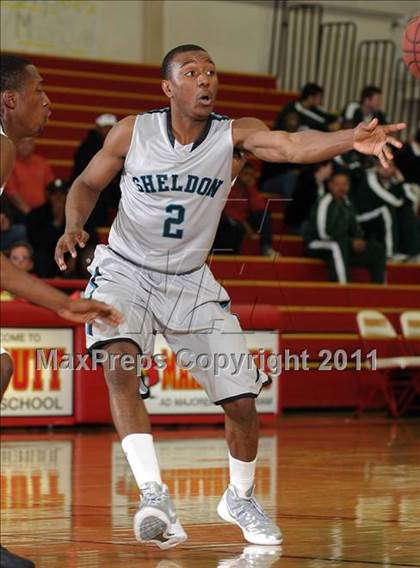 Thumbnail 1 in Sheldon vs. Bishop O'Dowd (Father Barry Christmas Classic) photogallery.