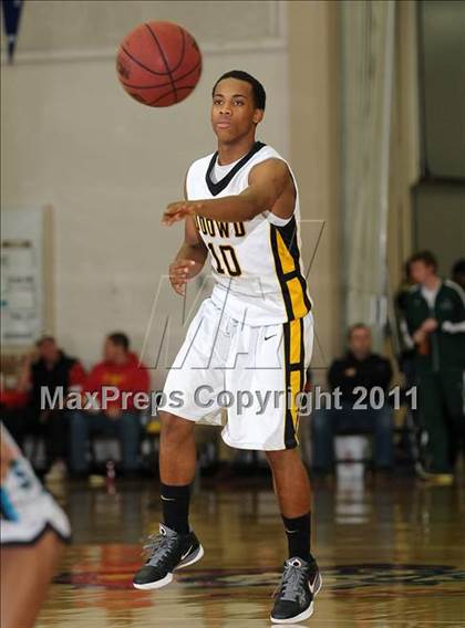Thumbnail 2 in Sheldon vs. Bishop O'Dowd (Father Barry Christmas Classic) photogallery.