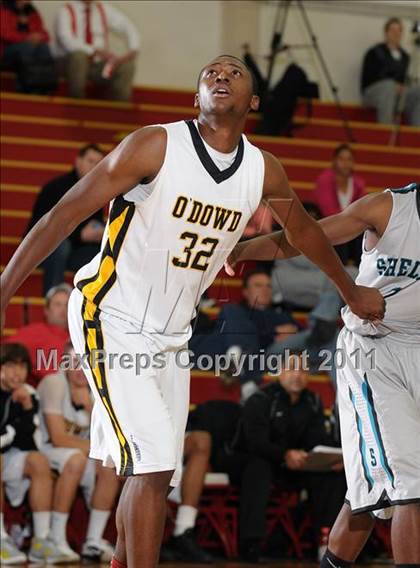 Thumbnail 1 in Sheldon vs. Bishop O'Dowd (Father Barry Christmas Classic) photogallery.