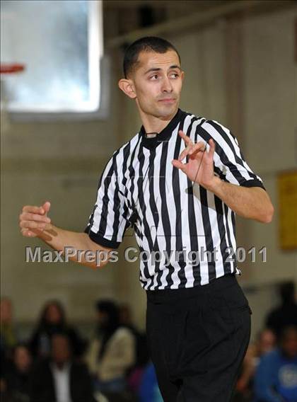 Thumbnail 3 in Sheldon vs. Bishop O'Dowd (Father Barry Christmas Classic) photogallery.
