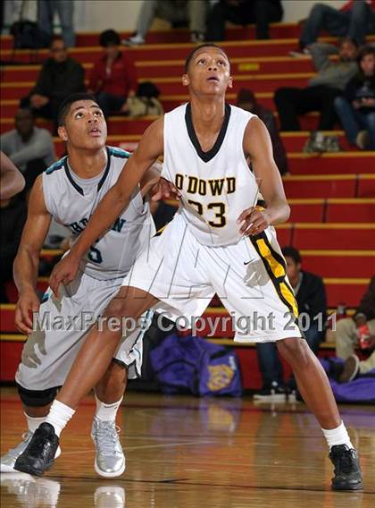 Thumbnail 1 in Sheldon vs. Bishop O'Dowd (Father Barry Christmas Classic) photogallery.