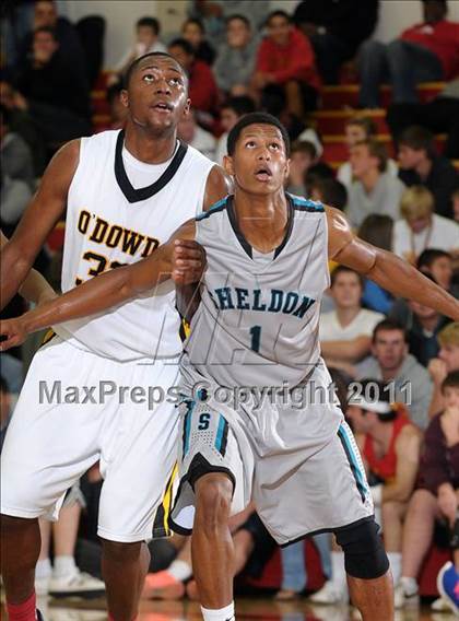 Thumbnail 3 in Sheldon vs. Bishop O'Dowd (Father Barry Christmas Classic) photogallery.