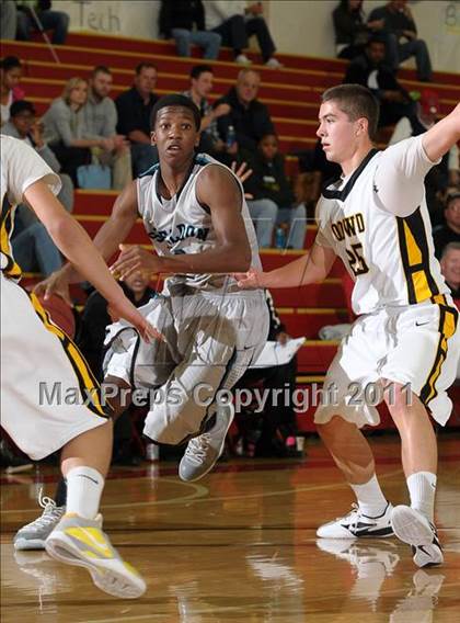Thumbnail 3 in Sheldon vs. Bishop O'Dowd (Father Barry Christmas Classic) photogallery.