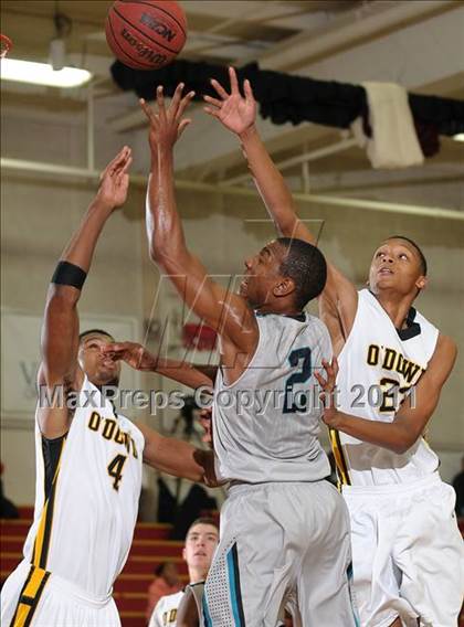 Thumbnail 1 in Sheldon vs. Bishop O'Dowd (Father Barry Christmas Classic) photogallery.