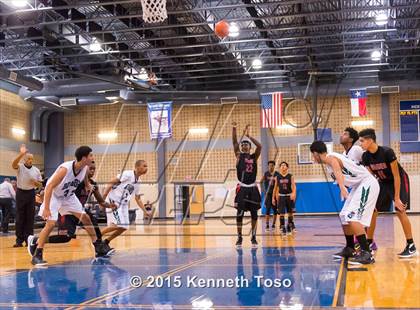Thumbnail 1 in Wagner vs. Southwest (SAISD Tournament) photogallery.