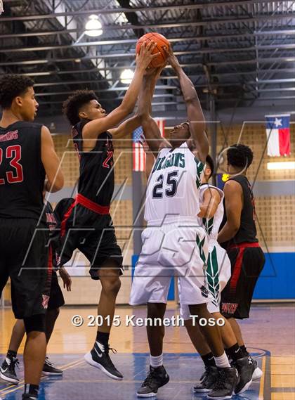Thumbnail 2 in Wagner vs. Southwest (SAISD Tournament) photogallery.