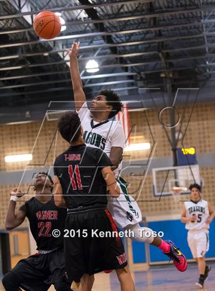 Thumbnail 3 in Wagner vs. Southwest (SAISD Tournament) photogallery.