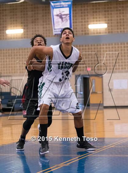 Thumbnail 2 in Wagner vs. Southwest (SAISD Tournament) photogallery.