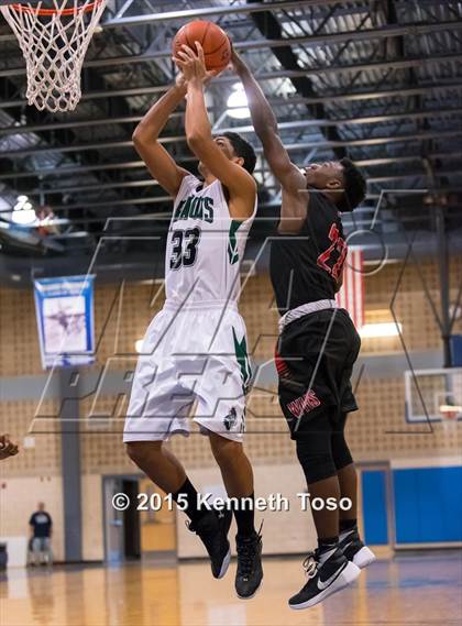 Thumbnail 2 in Wagner vs. Southwest (SAISD Tournament) photogallery.