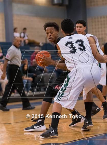 Thumbnail 3 in Wagner vs. Southwest (SAISD Tournament) photogallery.