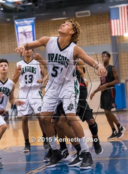Thumbnail 2 in Wagner vs. Southwest (SAISD Tournament) photogallery.