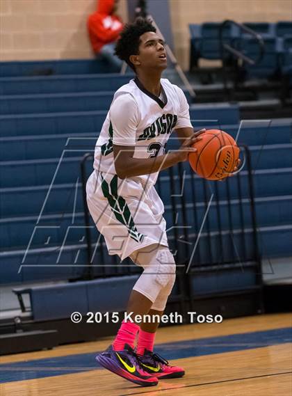 Thumbnail 1 in Wagner vs. Southwest (SAISD Tournament) photogallery.