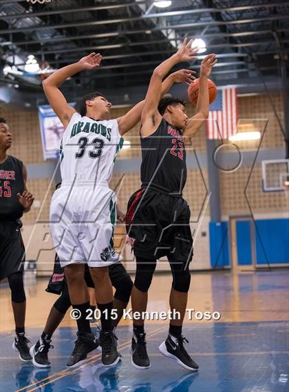 Thumbnail 2 in Wagner vs. Southwest (SAISD Tournament) photogallery.