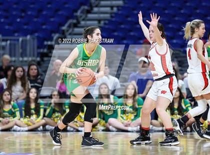 Thumbnail 2 in Winnsboro vs. Bishop (UIL 3A State Semifinal) photogallery.