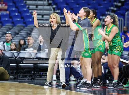 Thumbnail 2 in Winnsboro vs. Bishop (UIL 3A State Semifinal) photogallery.