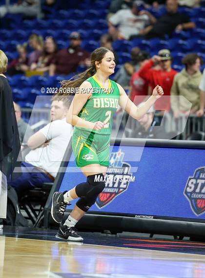Thumbnail 3 in Winnsboro vs. Bishop (UIL 3A State Semifinal) photogallery.