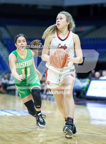 Thumbnail 1 in Winnsboro vs. Bishop (UIL 3A State Semifinal) photogallery.