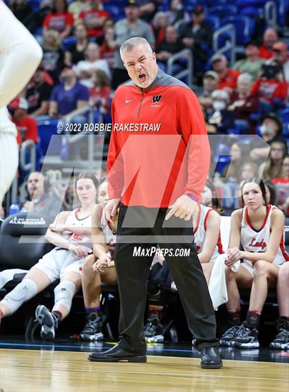 Thumbnail 2 in Winnsboro vs. Bishop (UIL 3A State Semifinal) photogallery.