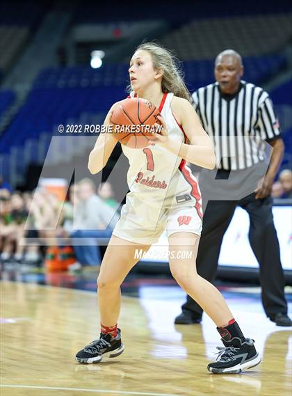 Thumbnail 3 in Winnsboro vs. Bishop (UIL 3A State Semifinal) photogallery.