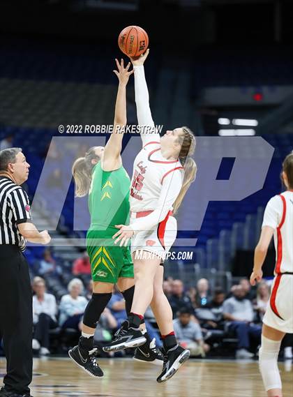 Thumbnail 1 in Winnsboro vs. Bishop (UIL 3A State Semifinal) photogallery.