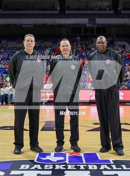 Thumbnail 3 in Winnsboro vs. Bishop (UIL 3A State Semifinal) photogallery.