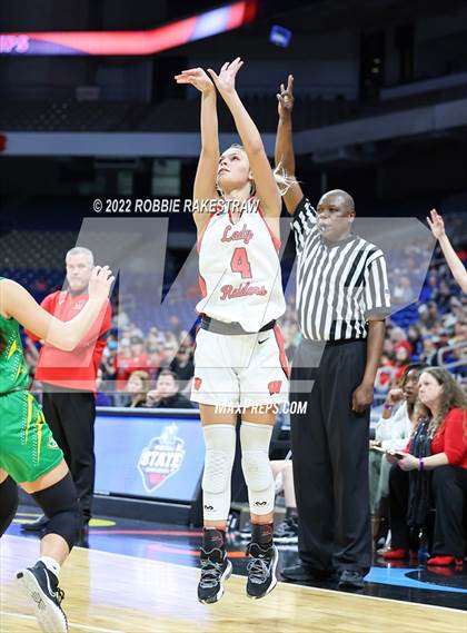 Thumbnail 1 in Winnsboro vs. Bishop (UIL 3A State Semifinal) photogallery.