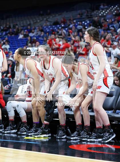 Thumbnail 3 in Winnsboro vs. Bishop (UIL 3A State Semifinal) photogallery.