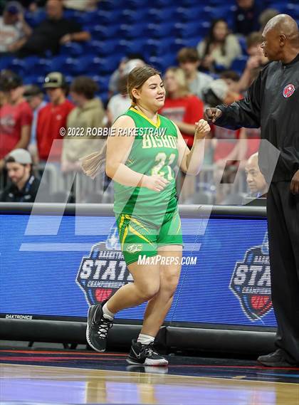 Thumbnail 1 in Winnsboro vs. Bishop (UIL 3A State Semifinal) photogallery.