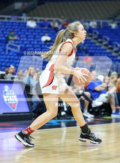 Thumbnail 1 in Winnsboro vs. Bishop (UIL 3A State Semifinal) photogallery.
