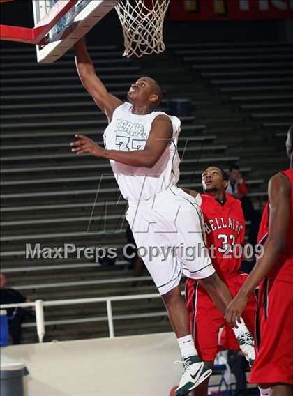 Thumbnail 3 in Bellaire vs Berkner (McDonalds Texas Invitational) photogallery.