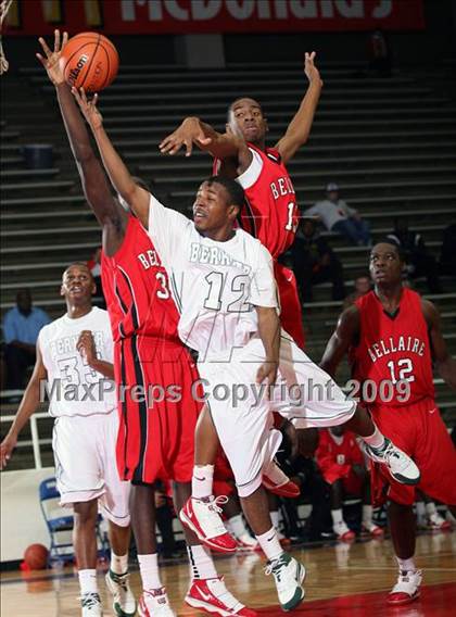 Thumbnail 2 in Bellaire vs Berkner (McDonalds Texas Invitational) photogallery.