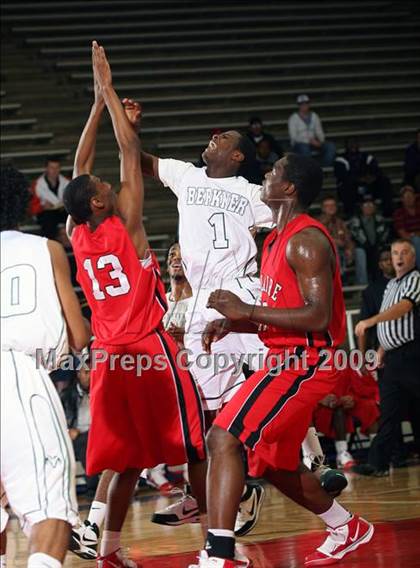 Thumbnail 2 in Bellaire vs Berkner (McDonalds Texas Invitational) photogallery.