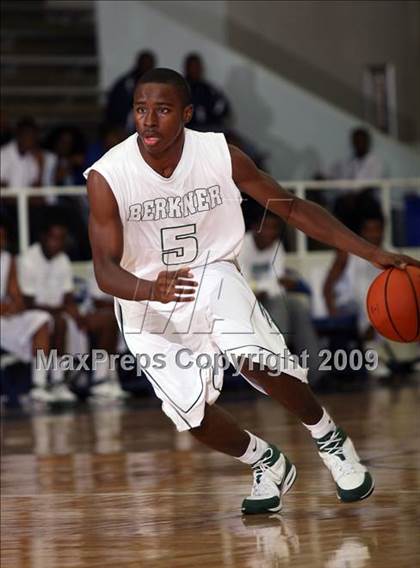 Thumbnail 3 in Bellaire vs Berkner (McDonalds Texas Invitational) photogallery.