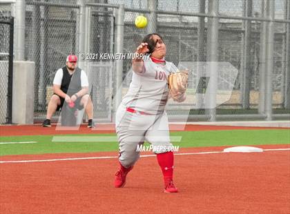 Thumbnail 2 in Cedar Hill vs Waxahachie photogallery.