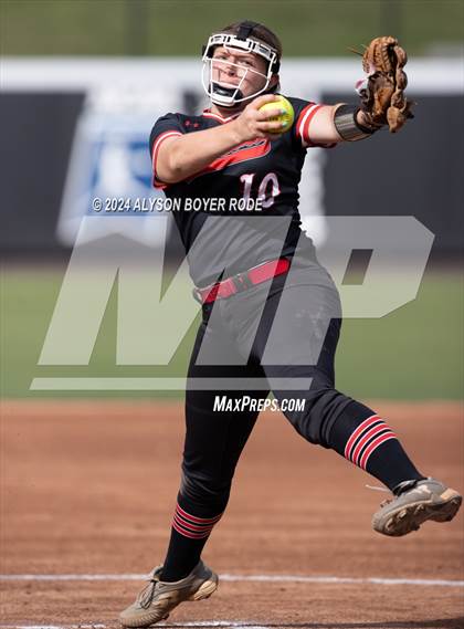 Thumbnail 2 in Northside - Pinetown vs East Wilkes (NCHSAA 1A Championship) photogallery.