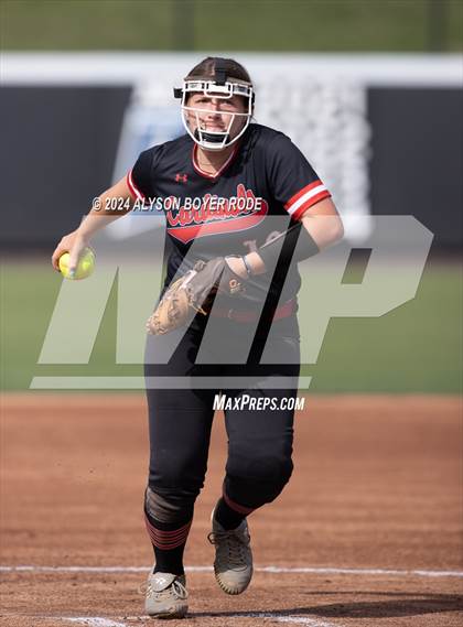 Thumbnail 2 in Northside - Pinetown vs East Wilkes (NCHSAA 1A Championship) photogallery.