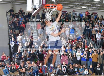 Thumbnail 3 in Rancho Mirage Holiday Invitational Dunk Contest photogallery.