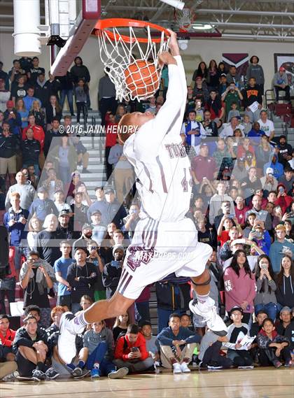 Thumbnail 2 in Rancho Mirage Holiday Invitational Dunk Contest photogallery.