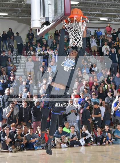 Thumbnail 3 in Rancho Mirage Holiday Invitational Dunk Contest photogallery.